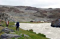 Горный Алтай : Ледники и озера Южно-Чуйского хребта (лето 2007) : Река Чаган. Зимовье.