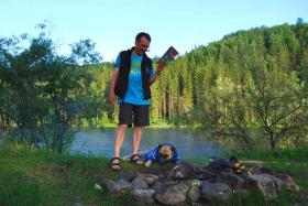 Горный Алтай : Усть-Коксинский район : Окрестности с. Власьево : « ...давай, бухти мне, как космические корабли бороздят Большой Театр...»