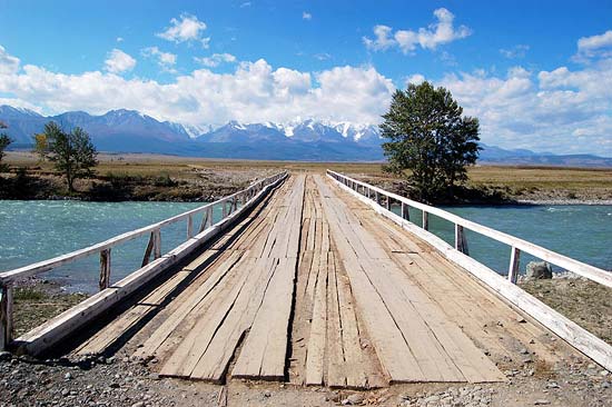 Мост через Чую возле Курая