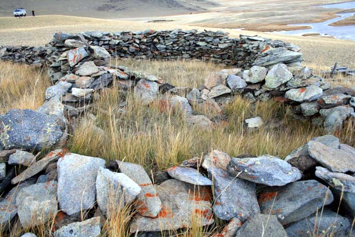 Древние могильники