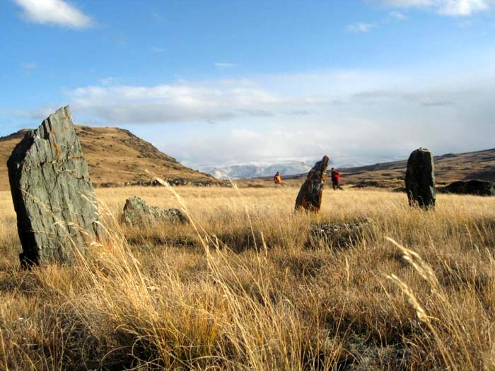 Каменные стелы