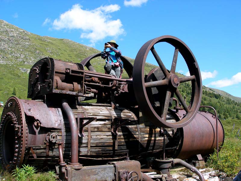 Остатки электростанции Чиндагадуйского рудника