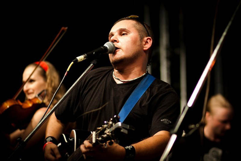 Выступление группы Street Fiddlers