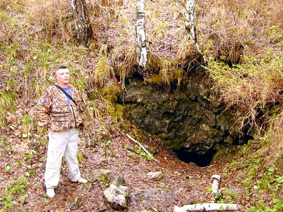 Вход в пещеру Старокаракольская