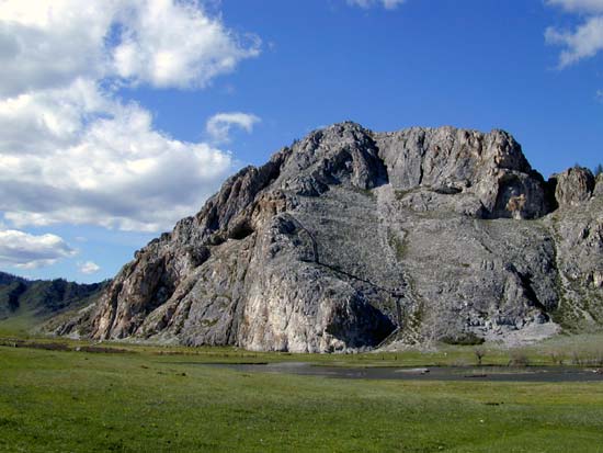 Лестница к Усть-Канской пещере