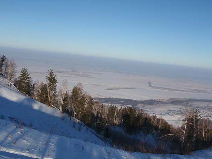 Вид на Бийскую равнину с горы Церковка в Белокурихе