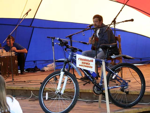 Александр Пономарев и главный приз фестиваля