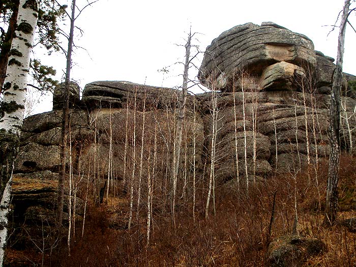 Скалы на вершине горы Круглая - Тещины блины