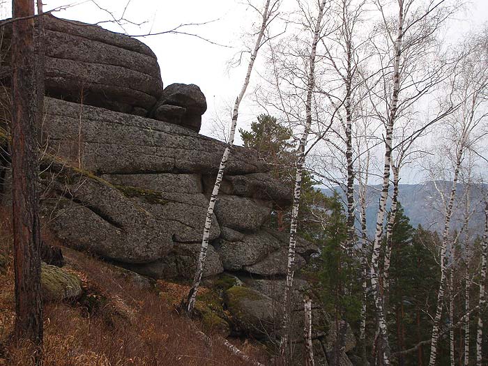 Скалы на вершине Горы Круглой