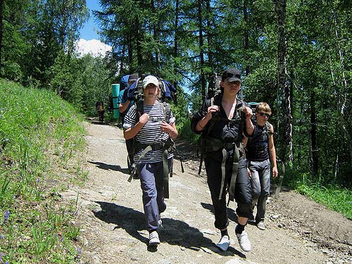 Спуск с перевала Кузуяк