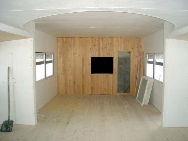 Внутри теплохода