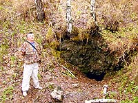 Автопробег по Горному Алтаю (май 2006) : Вход в Старую Каракольскую пещеру