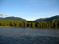 Автопробег по Горному Алтаю (май 2006) : Рядом с селом Тюнгур