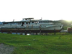 Горный Алтай : Теплоход Пионер Алтая на Телецком озере