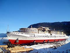 Горный Алтай : Теплоход Пионер Алтая на Телецком озере