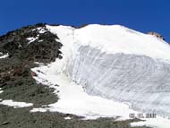 Поход в районе Актру (лето 2005) : Вид на вершину Стажер с перевала Значкистов