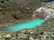 Поход по Горному Алтаю (сентябрь 2005) : Четвертое Каракабакское Озеро (длина метров 70)