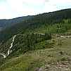 Вид на верхнюю часть перевала и начало спуска