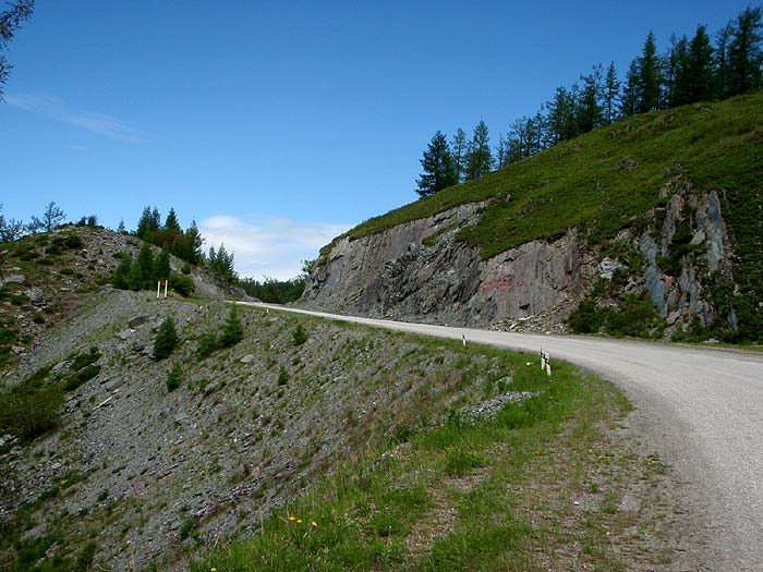 Дорога с Чакырского перевала к Усть-Кану