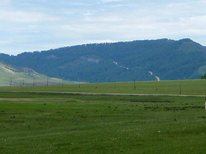 Дорога, по которой мы спустились с  Чакырского пер.