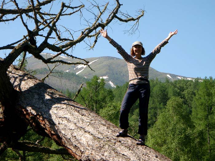 Люблю лазать по деревьям!