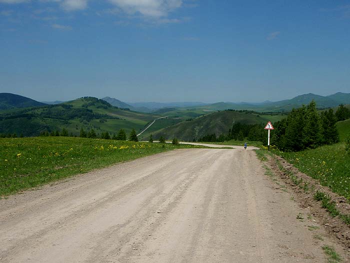 Дорога за пер. Сентелек в сторону Березовки