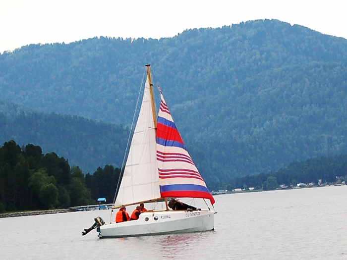 Швертбот «Сильмерия» на Телецком озере